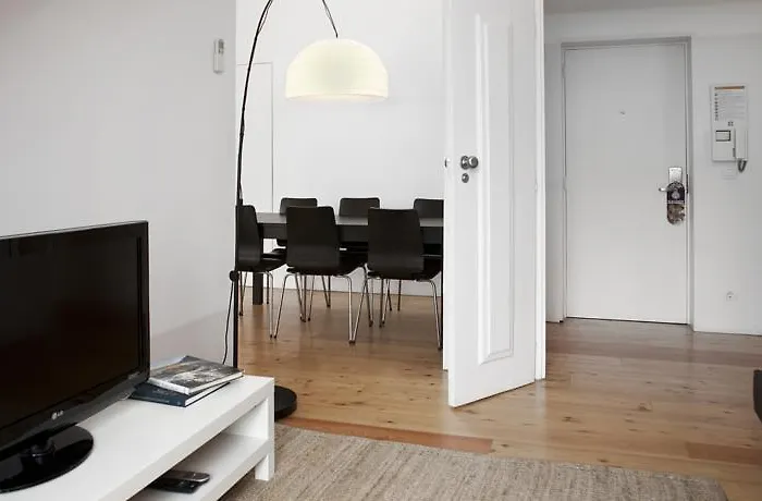 Freedom Serviced - Cais Do Sodre דירה *