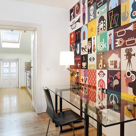 Freedom Serviced - Cais Do Sodre Lisboa