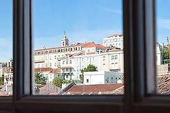 Freedom Serviced - Cais Do Sodre *