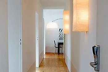 Freedom Serviced - Cais Do Sodre Lisboa