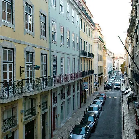 Freedom Serviced - Cais Do Sodre