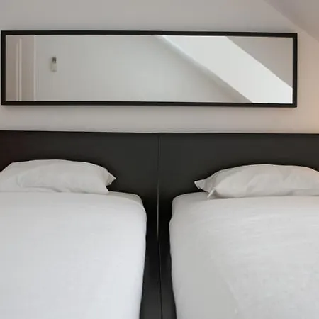 Freedom Serviced - Cais Do Sodre